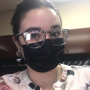 Meet your Posher, Kimberly